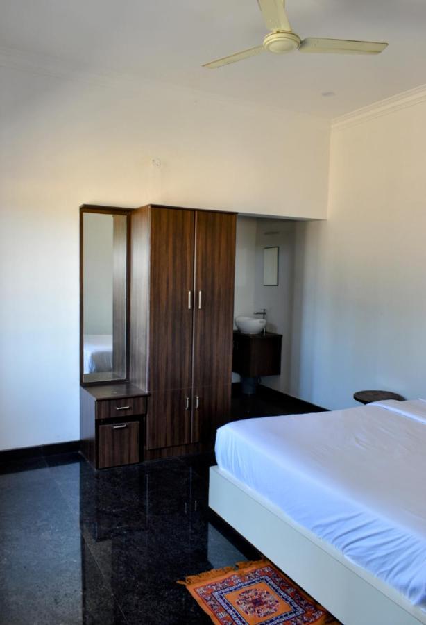 Dkv Beach View Bahur Exterior photo